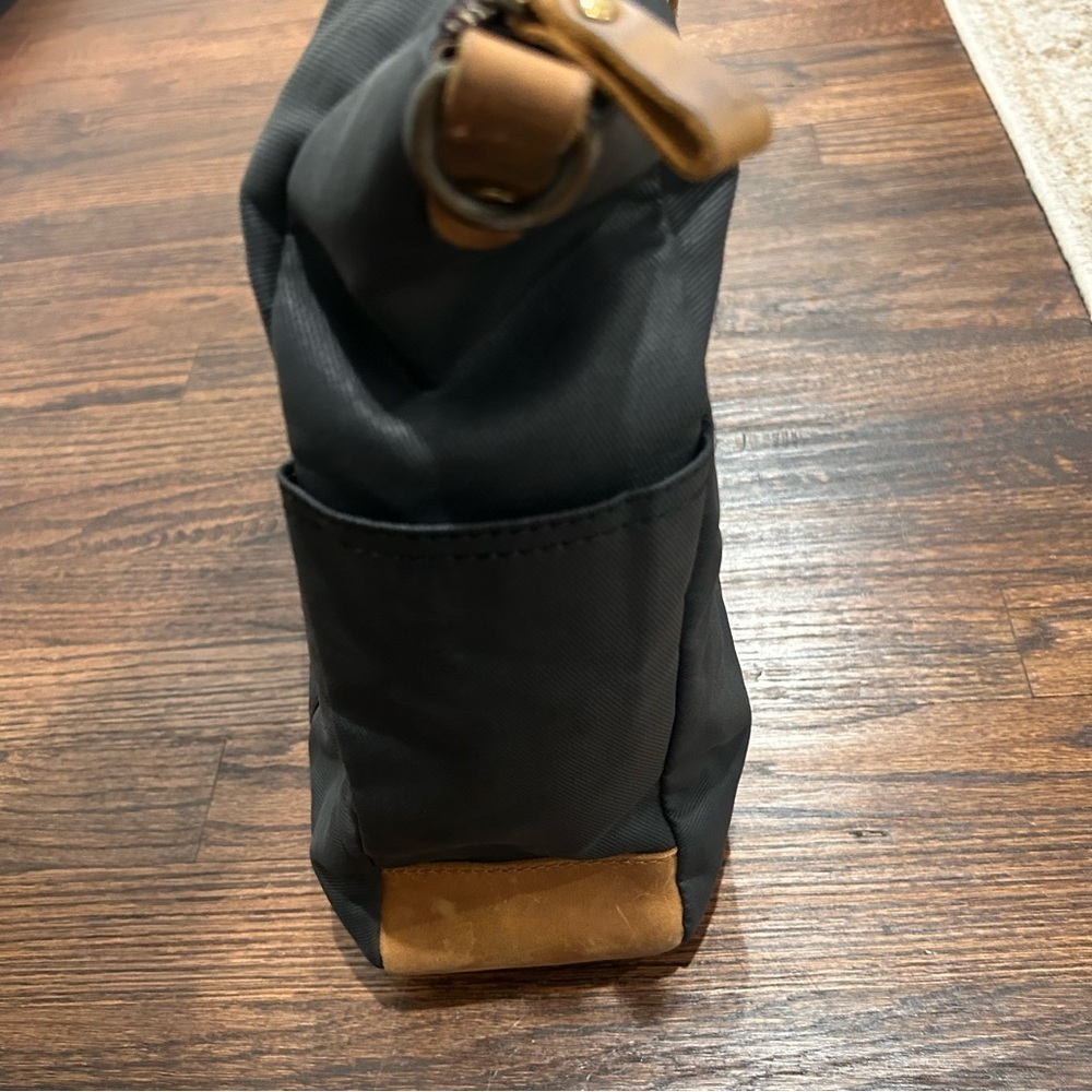 Vaschy High Capacity Laptop Bag - Picture 10 of 14